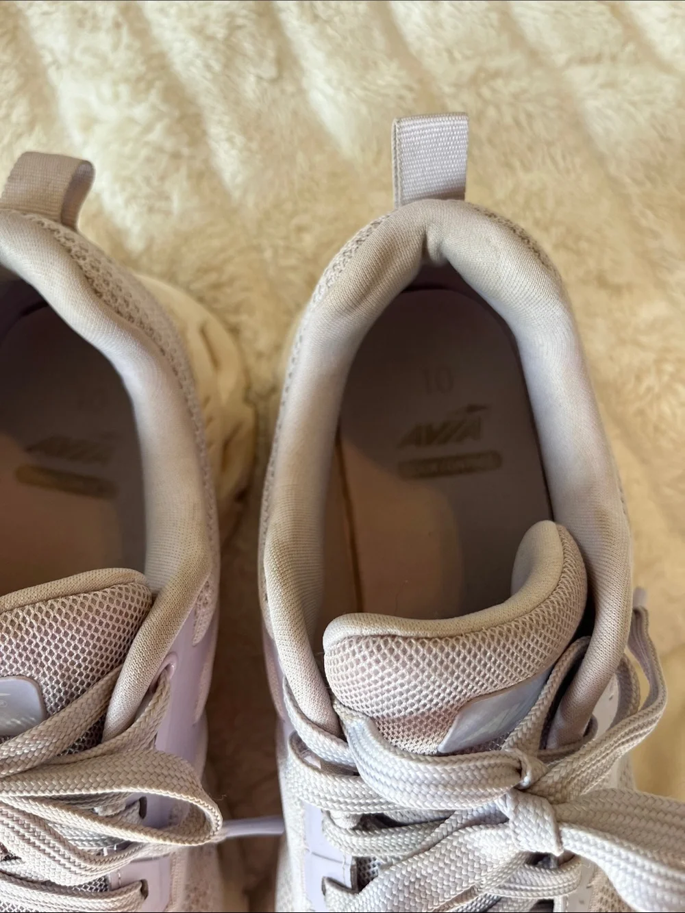 Women’s Avia running shoes